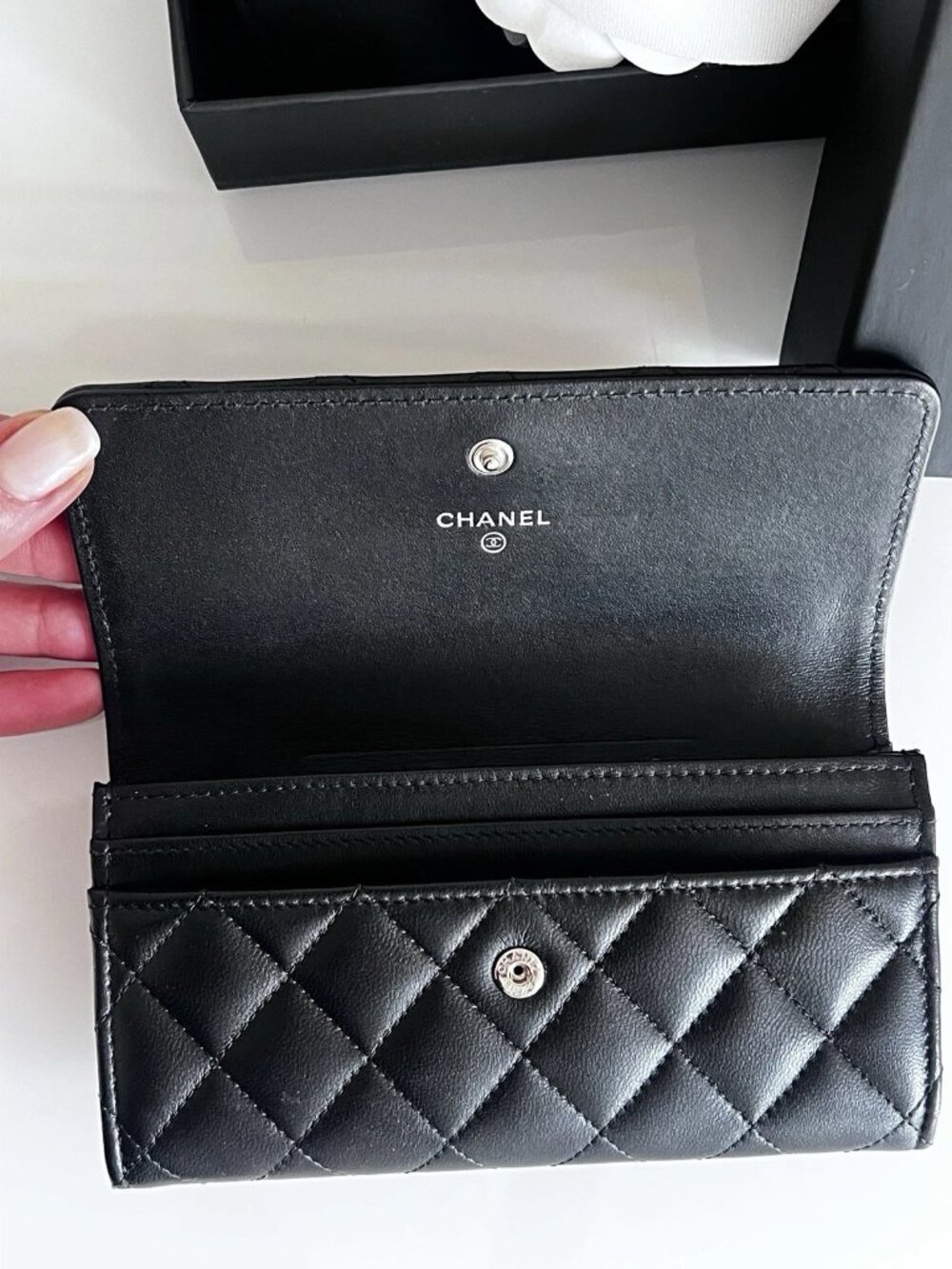 Chanel Wallet - Picture 3 of 6